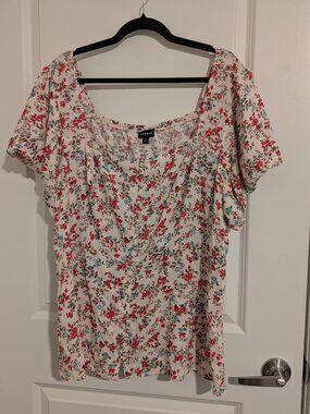 Torrid Size 3 Peplum Challis Puff Short Sleeve Top